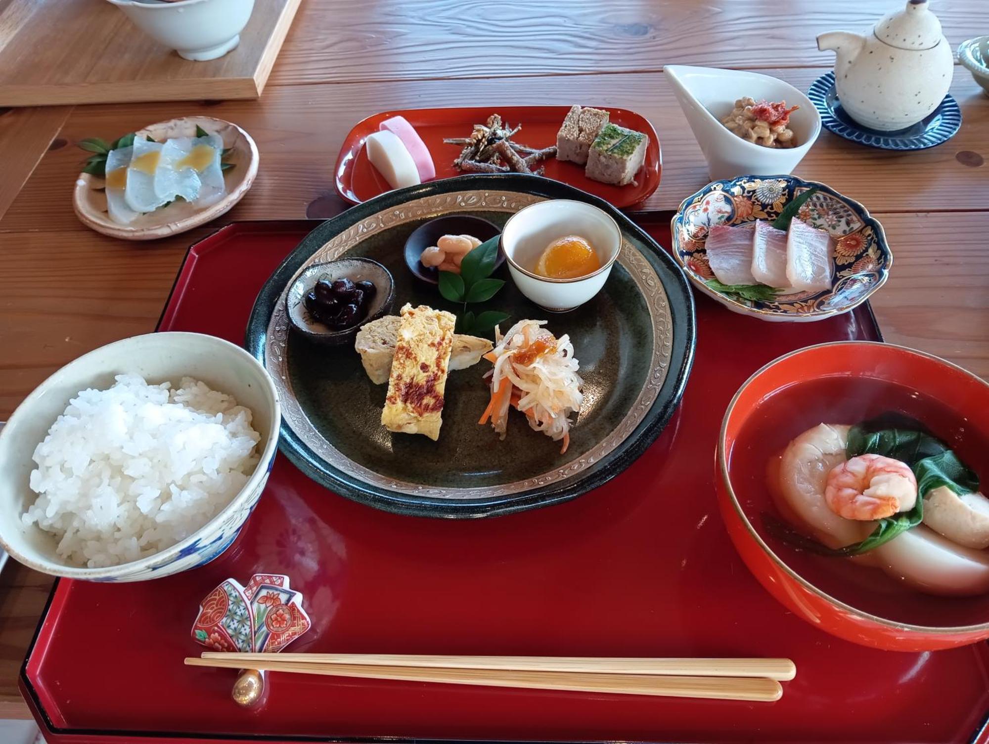 青い空と白い龍